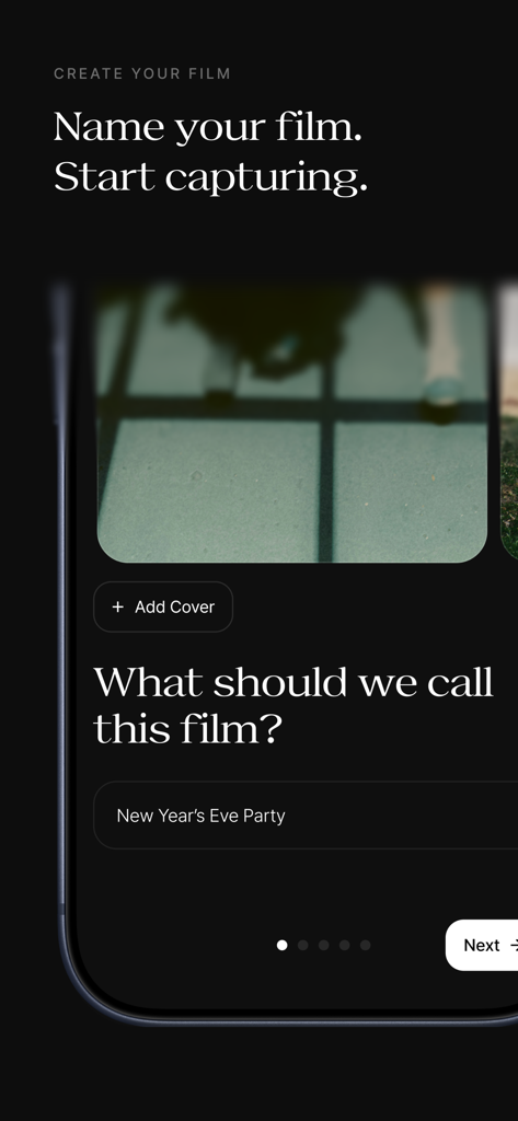 Once - Disposable Camera Event - Interface do aplicativo Once mostrando a etapa para nomear um novo filme digital para um evento, como uma festa de Ano Novo.