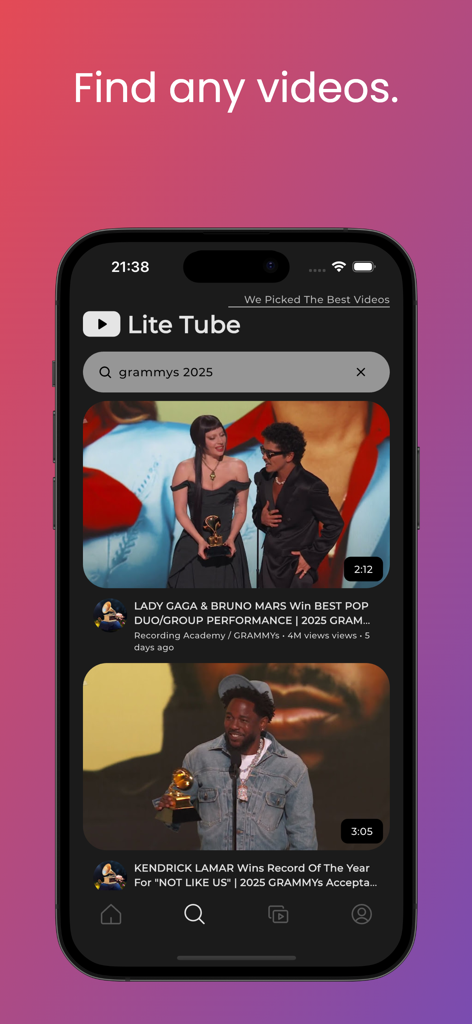 Interfaz de la aplicación LiteTube en iPhone mostrando resultados de búsqueda de videos para los Grammy de 2025