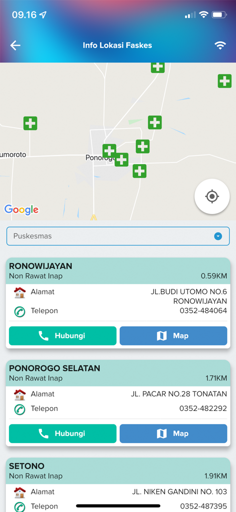 Um mapa e uma lista de instalações de saúde no aplicativo Mobile JKN.