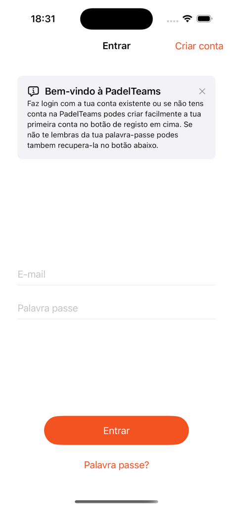 PadelTeams - PadelTeams app login interface with email and password fields