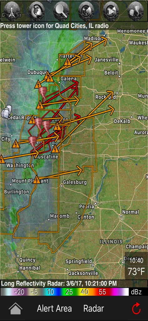 TornadoSpy+ - 토네이도스파이 앱 인터페이스는 실시간 폭풍 추적 레이더 지도와 토네이도 목격 및 번개 타격을 표시합니다.