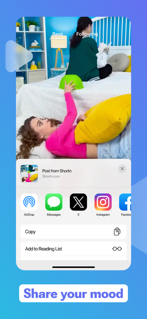Shortn: short viral video hits - Una captura de pantalla móvil de la aplicación Shortn que muestra un video corto con un menú de compartir abierto para publicar contenido en aplicaciones sociales como Instagram y X.