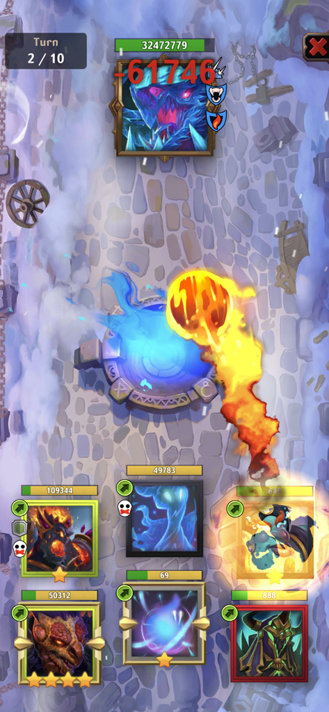 Dungeon Crusher AFK Heroesの戦闘シーン、ヒーローチームがファイアボールでボスを攻撃している様子