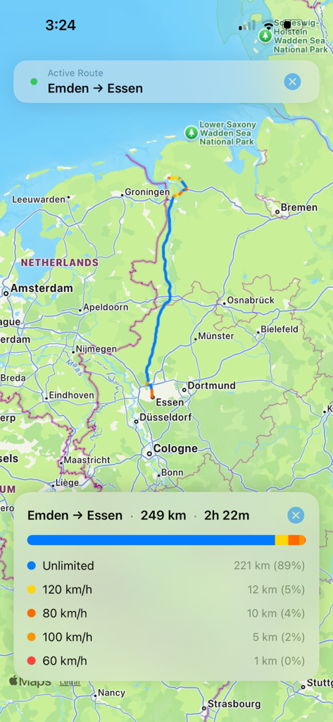 Autobahn Map - Autobahn Map interface displaying route statistics and speed limit zones from Emden to Essen