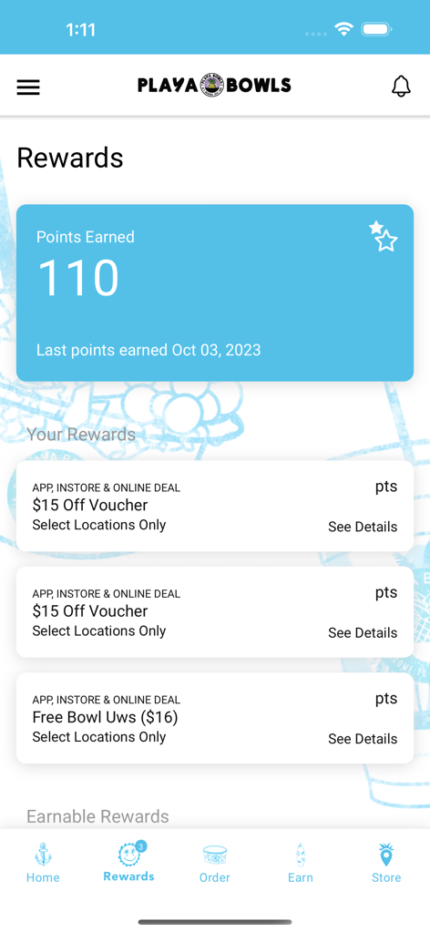 Playa Bowls Rewards - Pantalla de la app Playa Bowls Rewards que muestra 110 puntos ganados y vales de recompensa disponibles