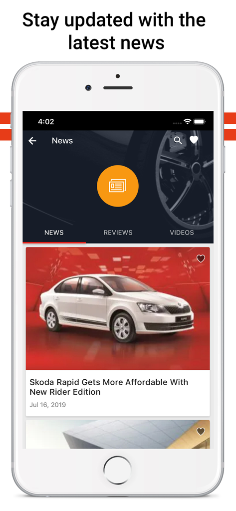 Captura de tela do aplicativo móvel ZigWheels mostrando as últimas notícias automotivas e avaliações de carros.