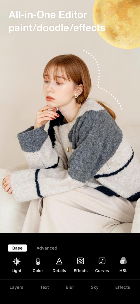 달과 낙서 그래픽이 있는 Fine Photo Editor에서 편집 중인 여성의 초상화