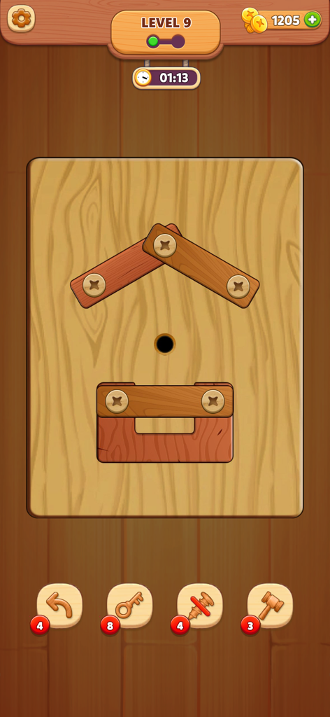Écran de jeu Woodout montrant un puzzle en bois écrous et boulons