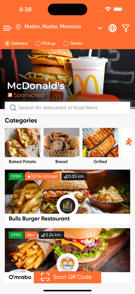 Iladary Food-Delivery-App, die Restaurantangebote und Essenskategorien in Marokko anzeigt.