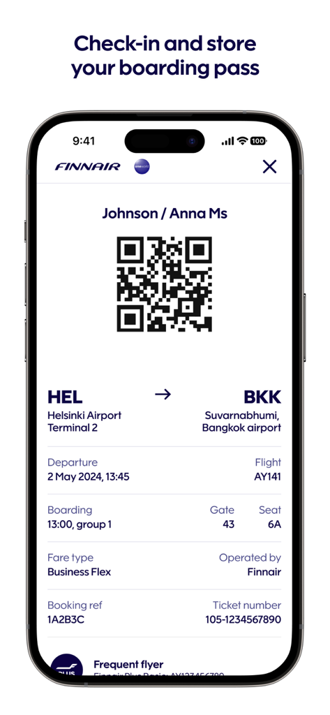 Aplicación móvil Finnair mostrando una tarjeta de embarque digital con detalles del vuelo y un código QR para un vuelo de Helsinki a Bangkok.
