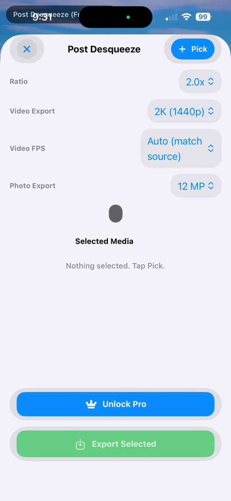 AnamorphicDesqueezer - Interface of the AnamorphicDesqueezer app showing post-production export settings for anamorphic video and photo.