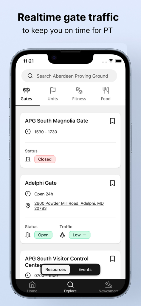 MyArmyPost App-Oberfläche, die den Echtzeit-Torverkehrsstatus und die Betriebszeiten für Militärinstallationen anzeigt