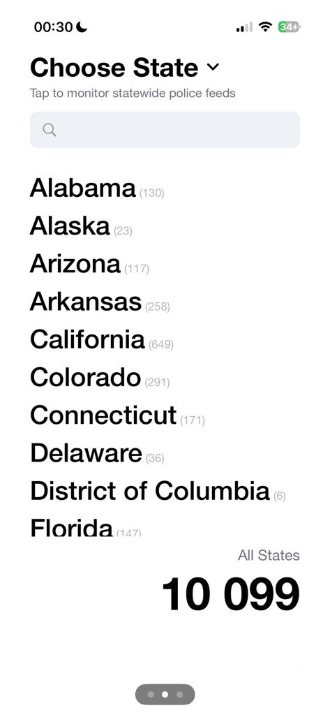 Screen showing a list of US states with counts for available police and emergency radio feeds.