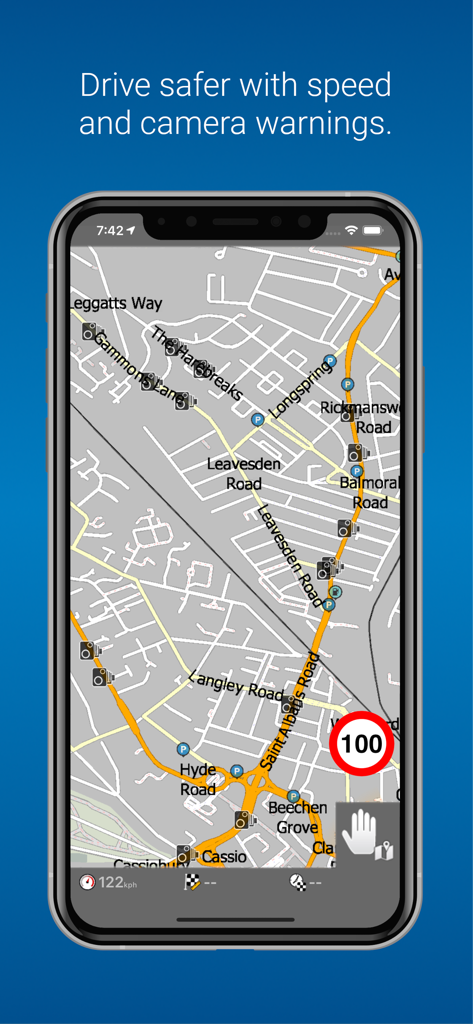 MapFactor Navigator - GPS Maps - Interface MapFactor Navigator affichant des avertissements de radars et une icône de limite de vitesse sur une carte de ville