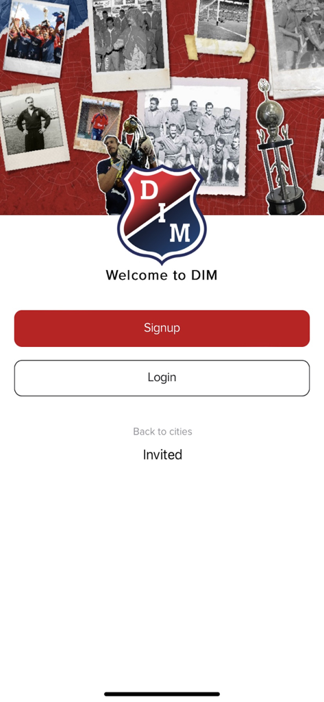 DIM Plus - Welcome screen for DIM Plus app featuring the Independiente Medellin logo and login buttons