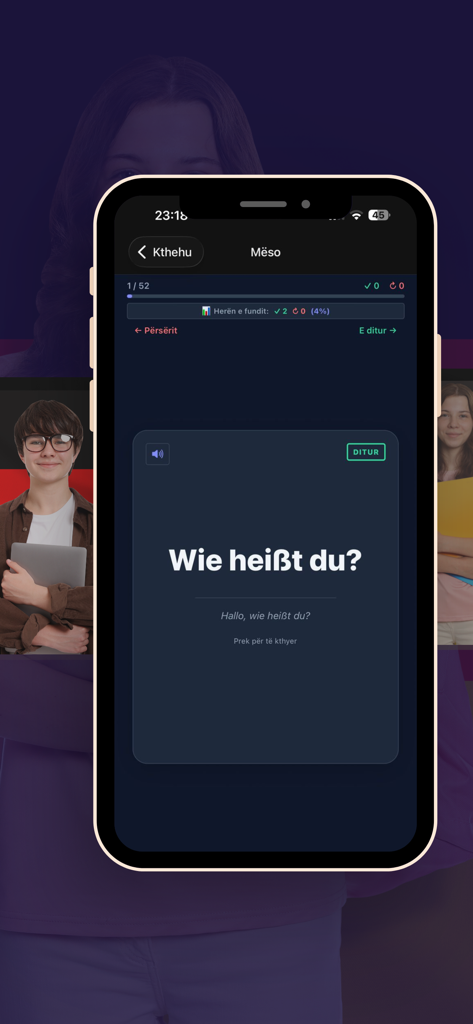 Interfaz de la aplicación MsoPak que muestra una flashcard de alemán para hablantes de albanés con la frase Wie heisst du