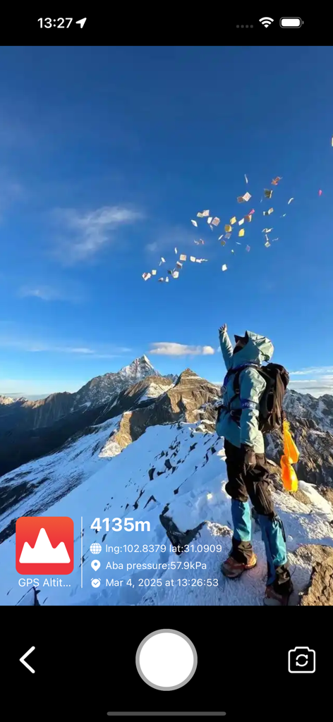 GPS Altitude&Height tracker - A hiker at a snowy mountain summit with a GPS watermark showing an altitude of 4135 meters and location coordinates.