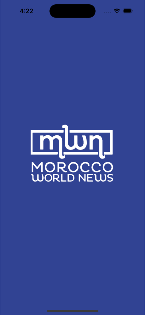Startbildschirm der Morocco World News App mit weißem Logo und Text auf blauem Hintergrund