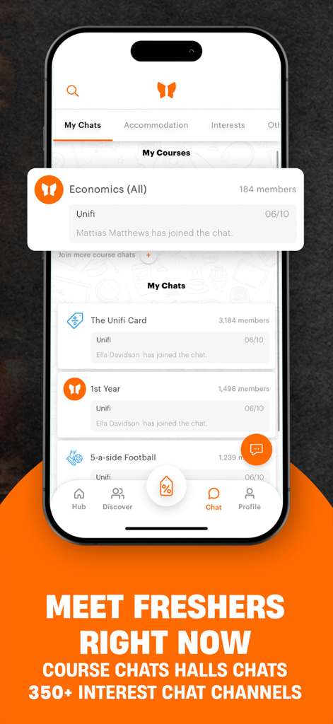 Unifi: Home of the Unifi Card - Una interfaz móvil mostrando varios chats grupales universitarios para cursos, años e intereses como el fútbol.