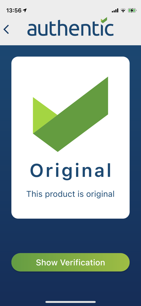 authentic.app - 스캔한 제품이 오리지널임을 확인하는 녹색 체크 표시와 텍스트가 표시된 authentic 앱의 모바일 화면.
