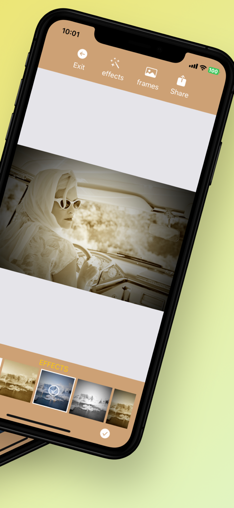 photo filters - vintage effect - iPhone-Screenshot einer Bildbearbeitungs-App, die einen Vintage-Sepia-Filter auf ein Porträt anwendet