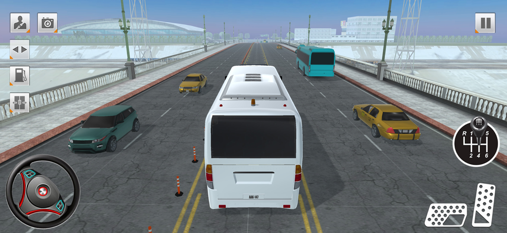 Bus Simulator Driving Game 3D - リアルな3Dシミュレーターゲームで、橋を走行する白いバス。
