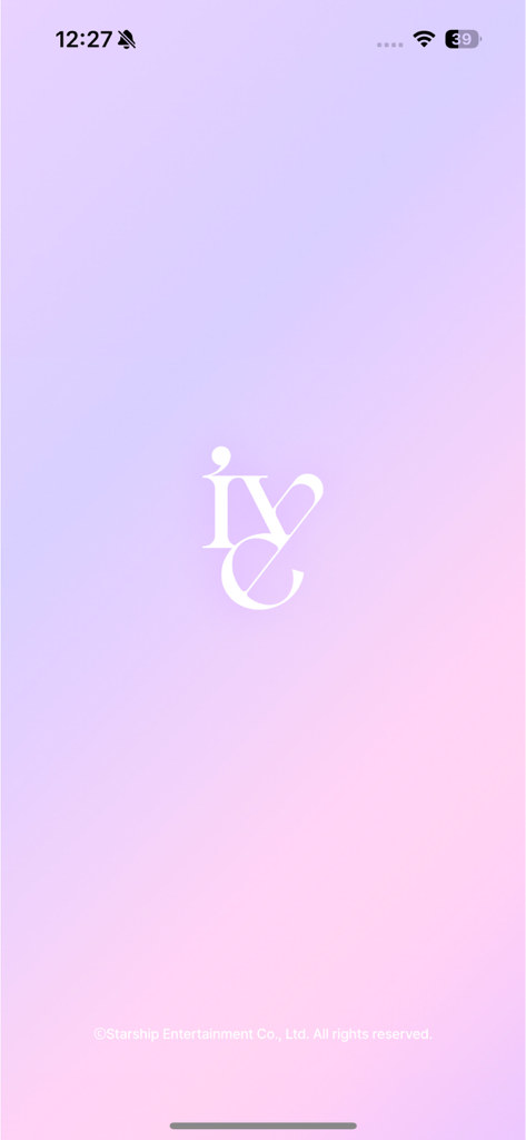 IVE OFFICIAL LIGHT STICK - Splash screen of the IVE official light stick app featuring the group logo on a purple and pink gradient background