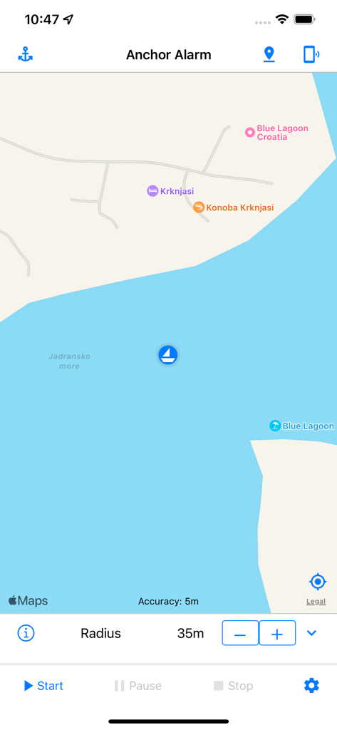 Anchor Alarm / Watch - L'app Anchor Alarm mostra una barca su una mappa di navigazione con i controlli del raggio di ancoraggio.