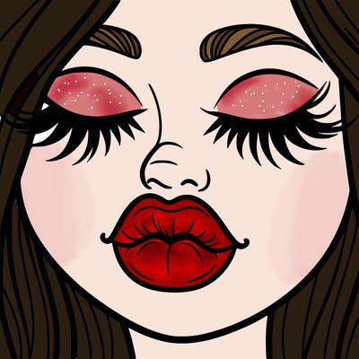 girl with full lips and lashes