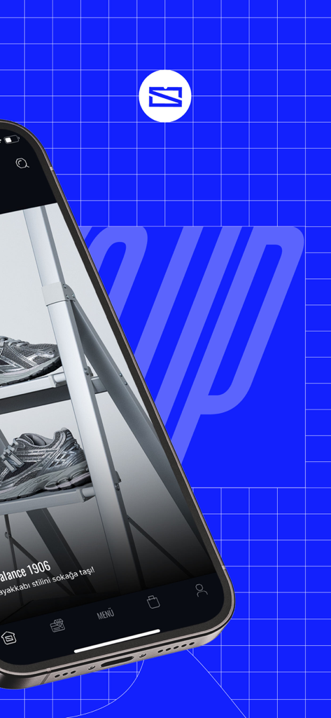 Smartphone affichant l'application d'achat de baskets Sneaks Up avec des chaussures New Balance
