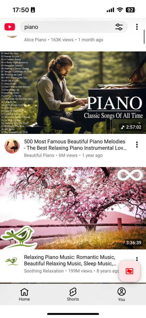 VideoTube - Block video ads - VideoTube App-Oberfläche mit Suchergebnissen für entspannende Klaviermusik