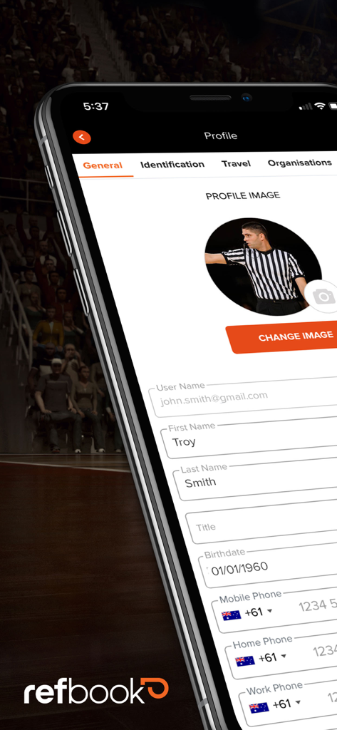 Interface de gestion de profil utilisateur sur l'application d'arbitrage sportif refbook affichant les détails personnels et les informations de contact