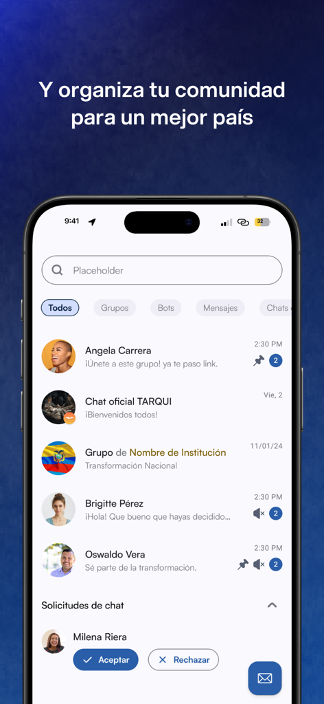 Transforma. - Un téléphone portable montrant l'interface de chat communautaire de l'application Transforma avec des discussions de groupe et des demandes de messages.
