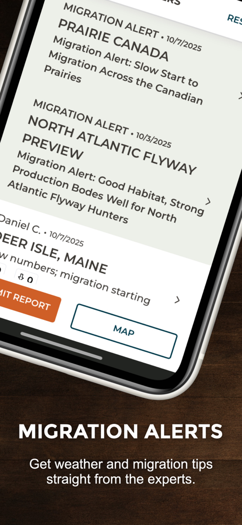 Ducks Unlimited app interface displaying real-time waterfowl migration alerts and expert hunting tips