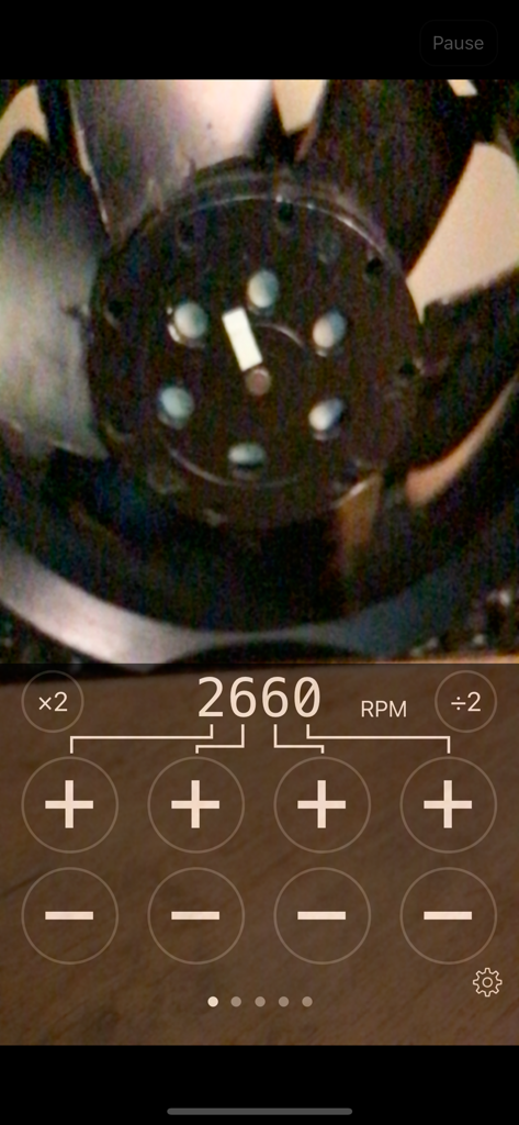 Video tachometer for business - Interface of a professional video tachometer app showing a rotational speed measurement of 2660 RPM for a spinning fan.