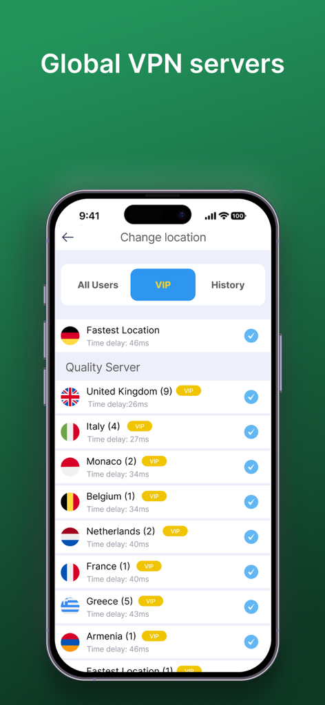 VPNアプリのインターフェース。英国とフランスを含むグローバルサーバーロケーションのリストと接続速度が表示されている。