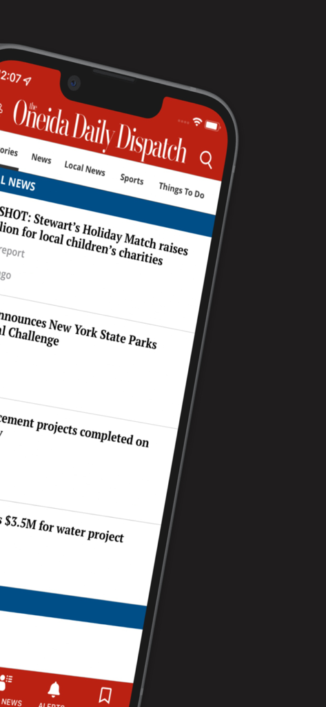 Pantalla de smartphone mostrando titulares de noticias locales en la aplicación móvil Oneida Dispatch.