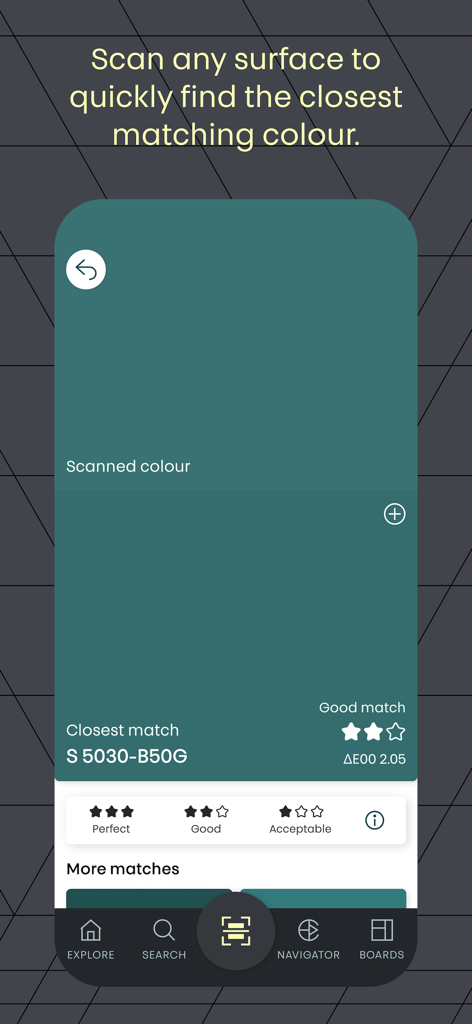 Interfaz de la aplicación NCS plus que muestra un color verde azulado escaneado combinado con su notación NCS más cercana y calificación de precisión.