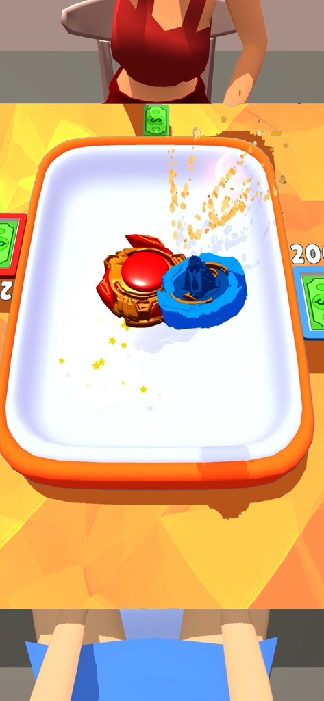 Spinner Merge - Uno spinner rosso e uno blu si scontrano in un'arena 3D durante una battaglia