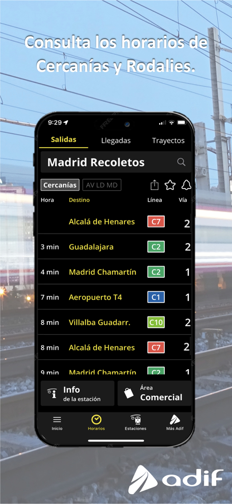 Interfaz de la aplicación móvil Adif que muestra horarios de salida de trenes en tiempo real y asignaciones de vía para la estación Madrid Recoletos.