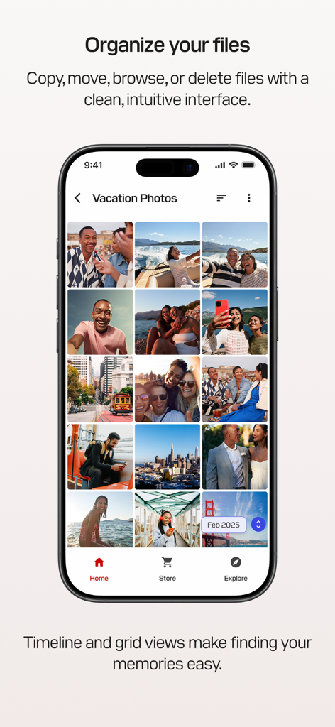 SanDisk Memory Zone - SanDisk Memory Zoneアプリのインターフェースに、グリッド表示された整理された休暇写真が表示されています