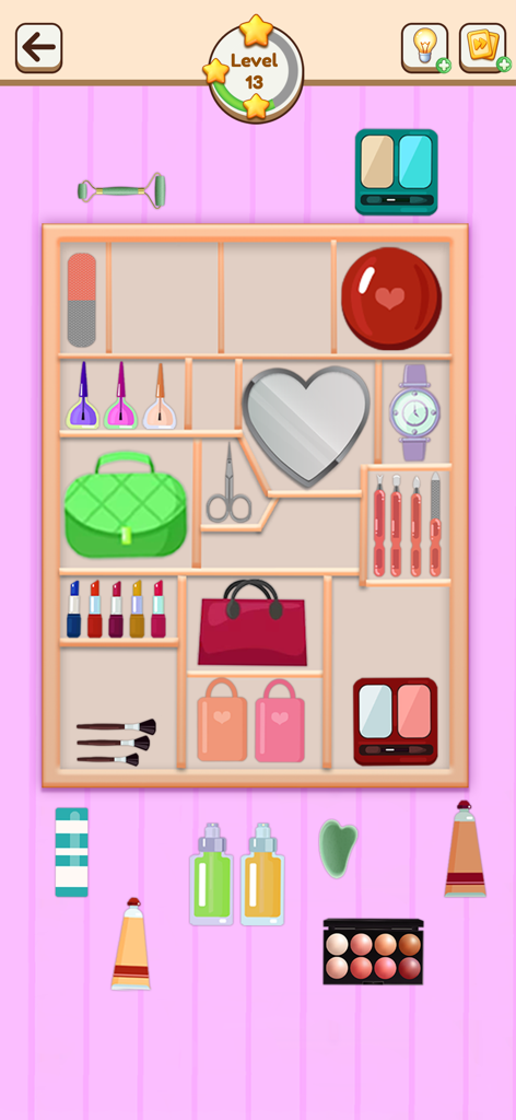 목재 선반에 메이크업 및 뷰티 제품이 정리된 아늑한 퍼즐 게임 레벨 스크린샷
