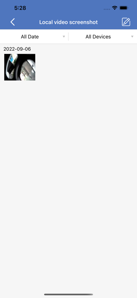 Screenshot der KDView App-Oberfläche, die eine Galerie für lokale Video-Screenshots mit einem Datumsfilter und einer Kamera-Feed-Miniaturansicht anzeigt.