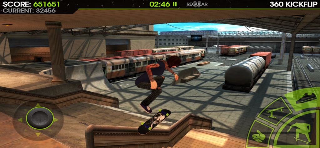 Un personaggio esegue un 360 kickflip sopra una scalinata in un livello di stazione ferroviaria in Skateboard Party 2.