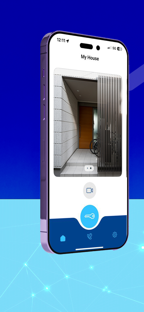 Fermax DuoxMe - Schermata di uno smartphone che mostra il feed video dell'app Fermax DuoxMe della porta d'ingresso con un pulsante di sblocco remoto