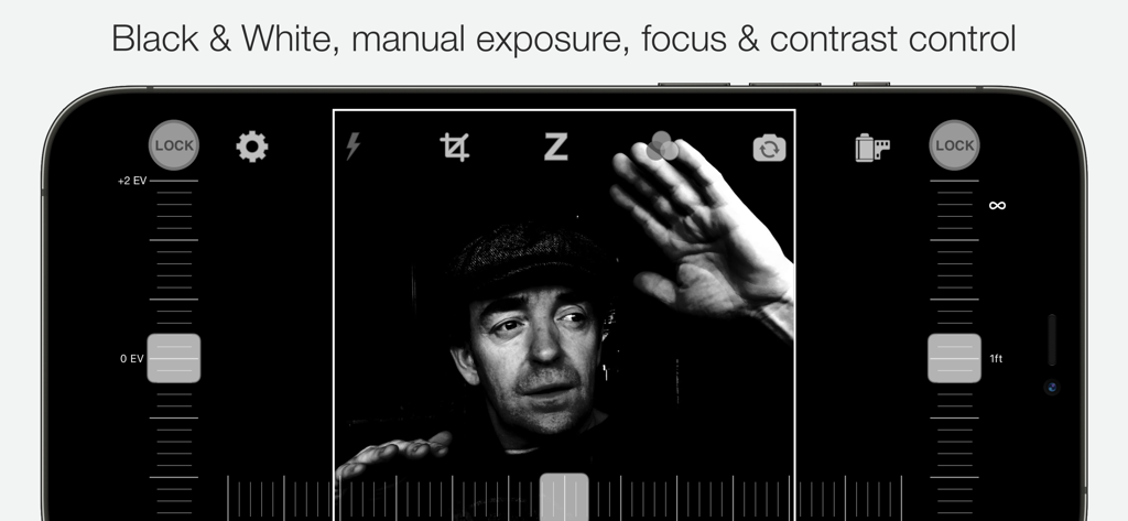 Camera1-App-Oberfläche mit manuellen Belichtungs- und Fokussteuerungen für Schwarz-Weiß-Fotografie