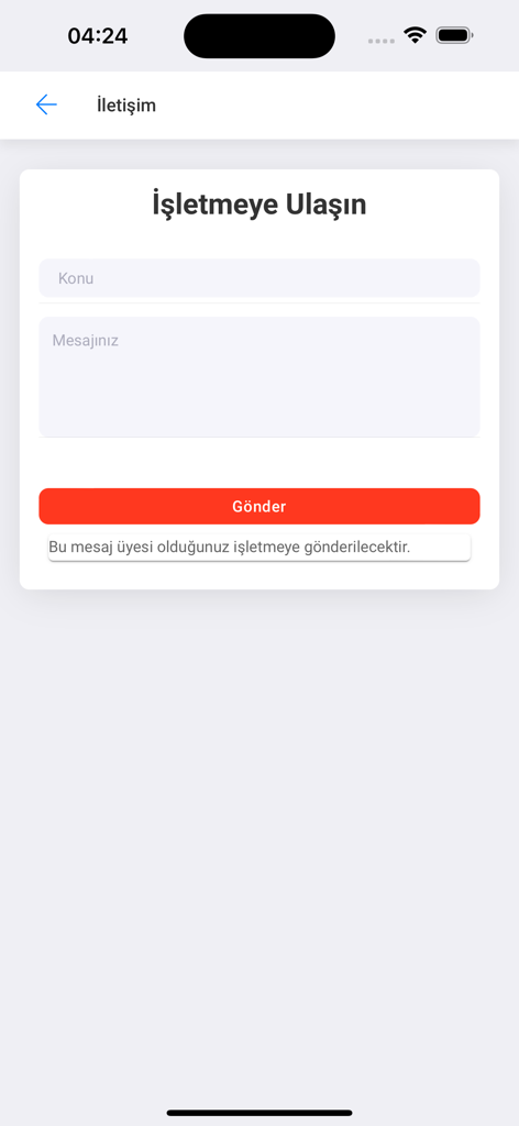 Pantalla de la app móvil mostrando un formulario de contacto para que los miembros del gimnasio envíen mensajes a su centro de fitness