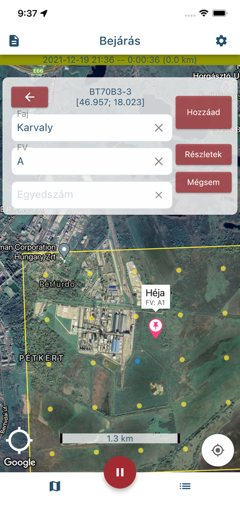 Turdus - Turdus app interface showing a bird observation entry form on a satellite map for citizen science reporting