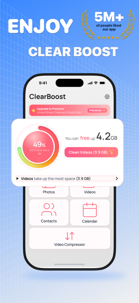 Clearboost - AI Junk Detection - Panel de la aplicación Clearboost que muestra el análisis de almacenamiento y la opción de liberar 4.2 GB de espacio limpiando videos.