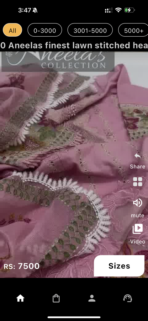 Aneelas Brands Mall - Ein Bildschirm einer mobilen App, der eine detaillierte Ansicht eines pinken bestickten Kleides mit Preis und Videosteuerung zeigt